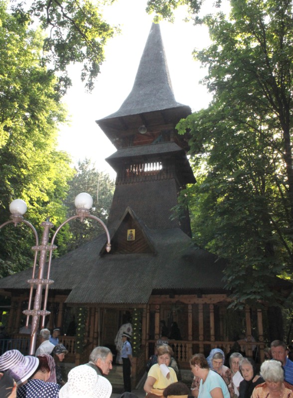 Sfântul Mucenic Pantelimon, ocrotitorul Mănăstirii Lacu-Sărat din judeţul Brăila