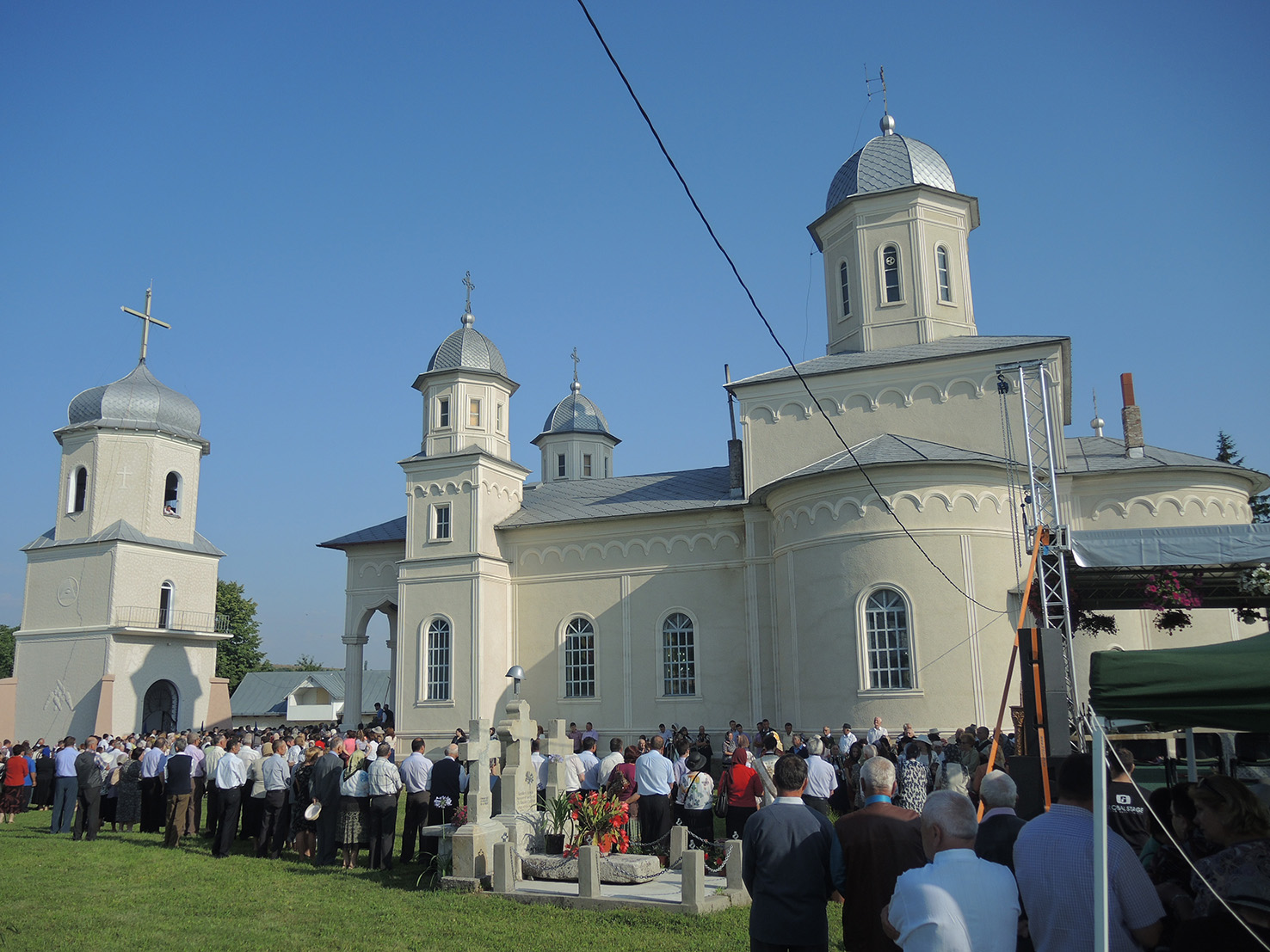 Biserica din Brusturi - Târgu Neamţ a fost resfinţită