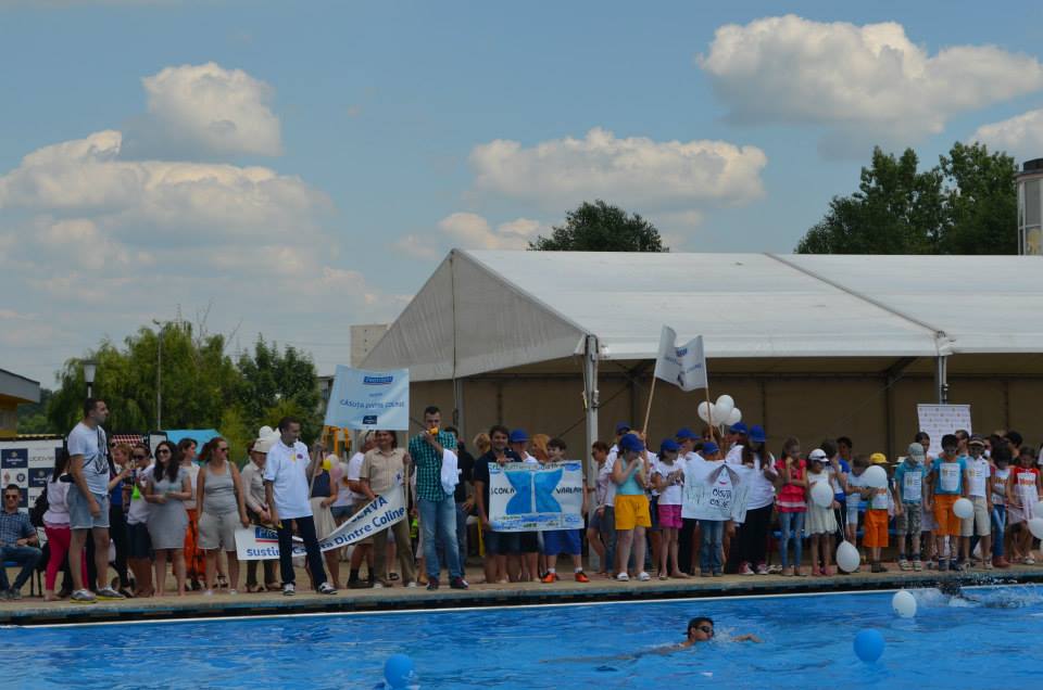 Şcoala „Varlaam Mitropolitul“ a făcut valuri la „Swimathon“