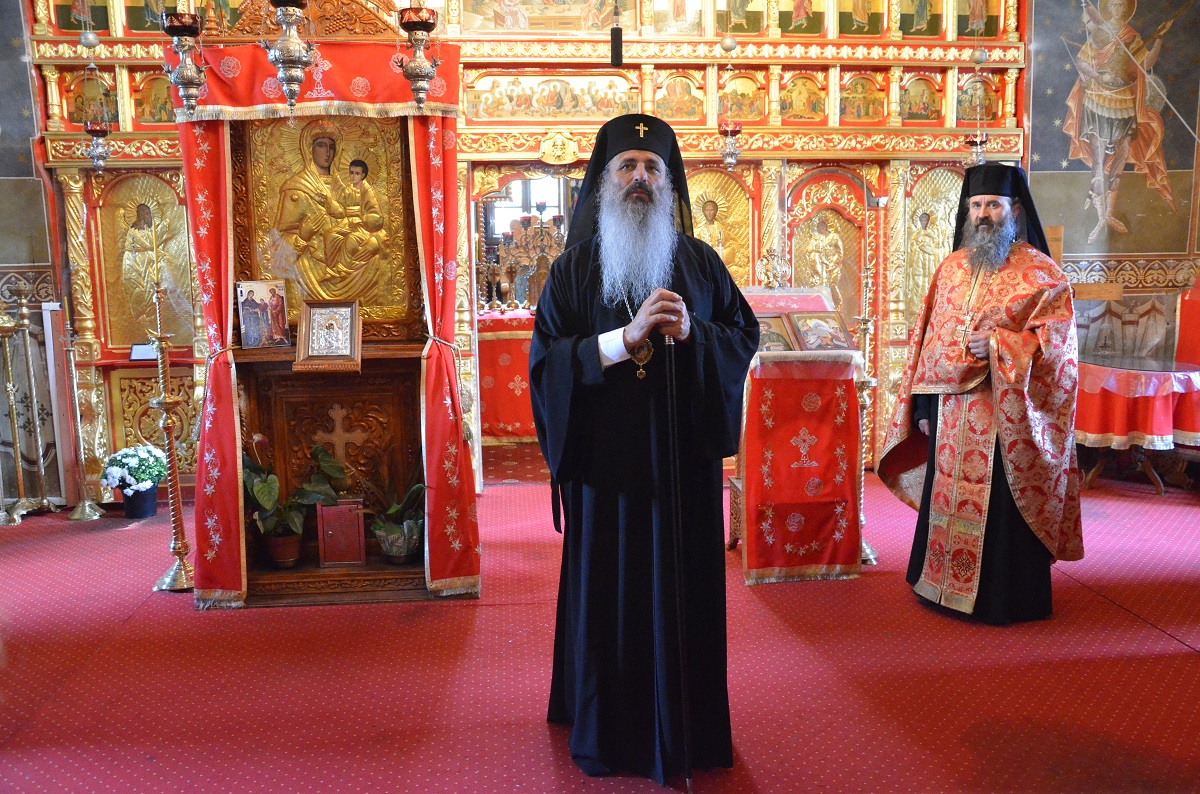 Sfântul Mare Mucenic Pantelimon, sărbătorit la Mănăstirea Paltin prin Liturghie arhierească