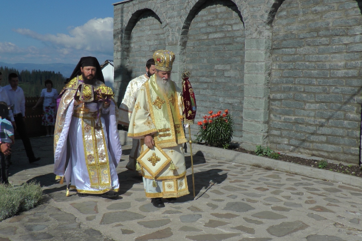 Slujbă arhierească la 1.700 m altitudine