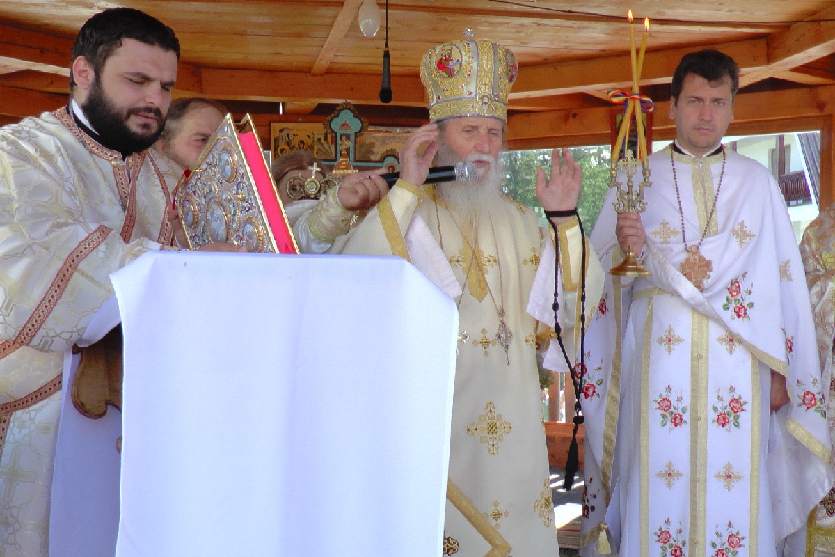 Slujbă arhierească la 1.700 m altitudine