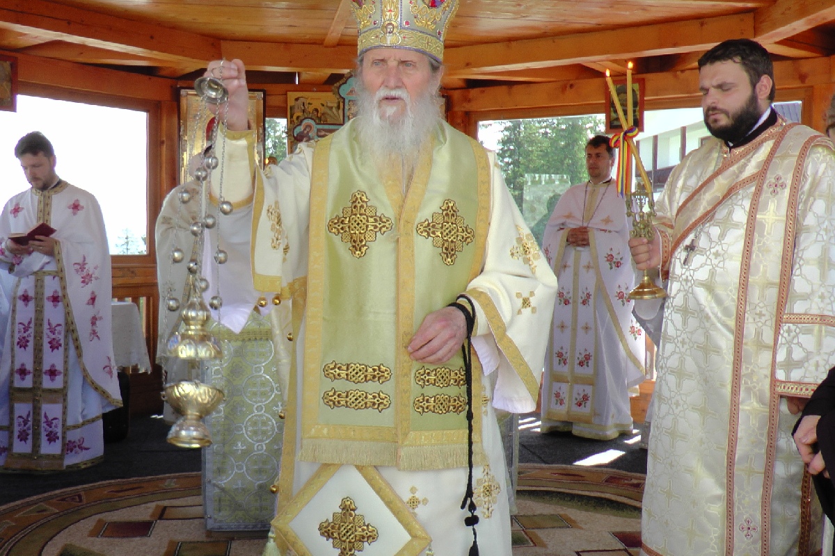 Slujbă arhierească la 1.700 m altitudine