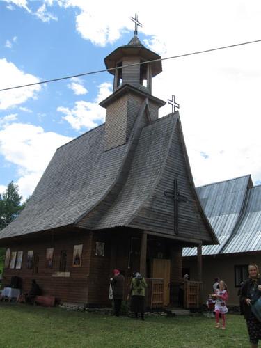 Zi de sărbătoare la Schitul Frumoasa din judeţul Bacău