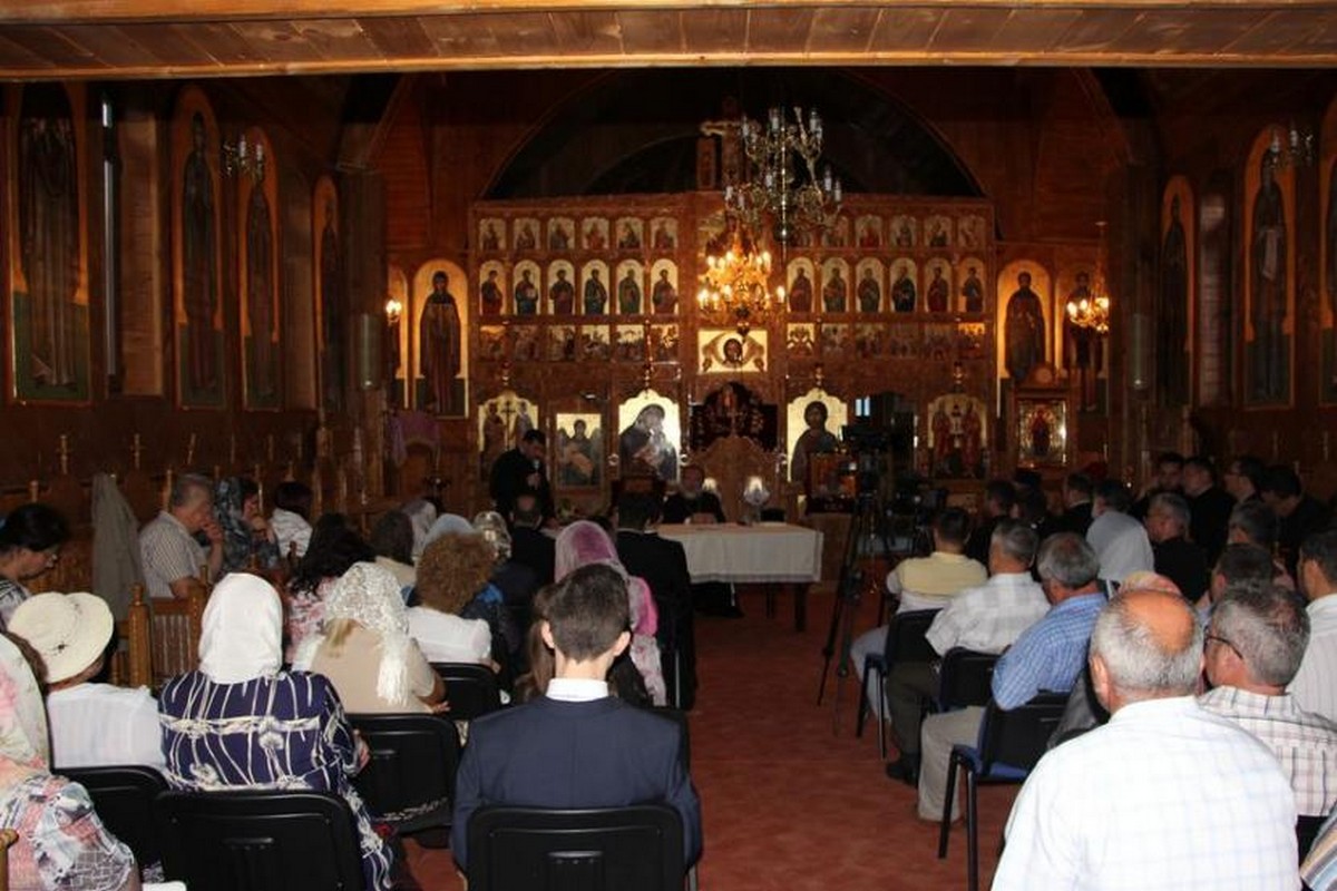 Seară duhovnicească la Mănăstirea Valea Budului