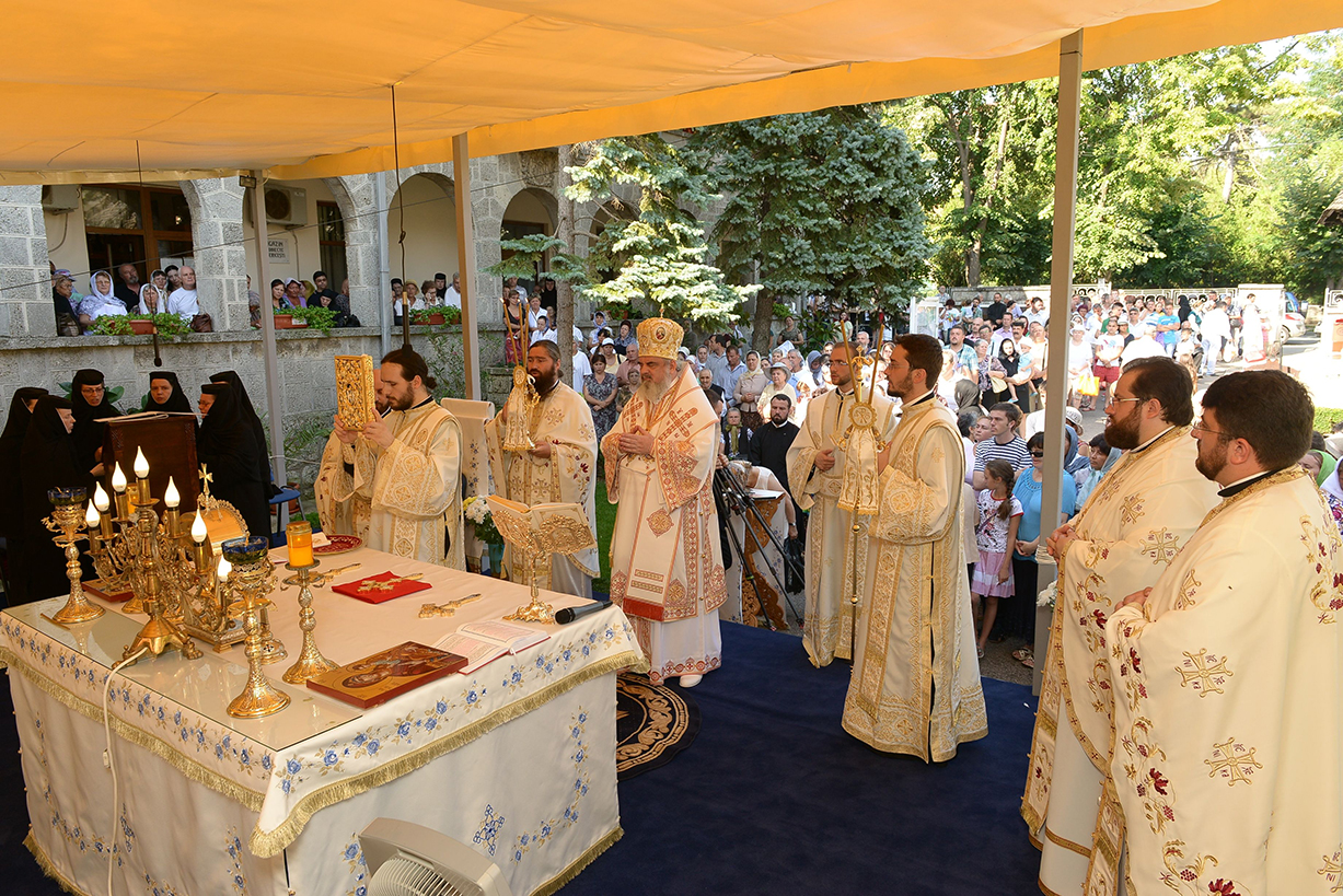 Patriarhul României la Mănăstirea Sfânta Maria din Techirghiol