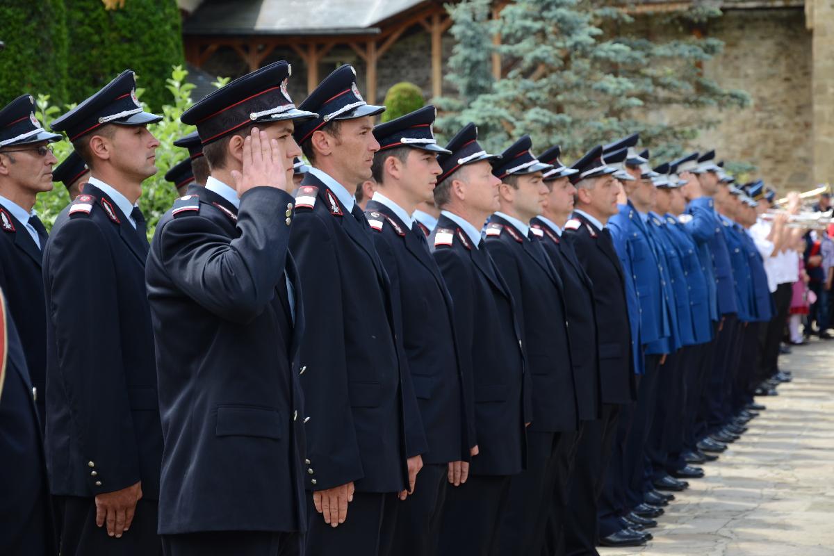 Șase ierarhi, 120 de preoți și mii de credincioși, la cel de-al doilea hram al Putnei