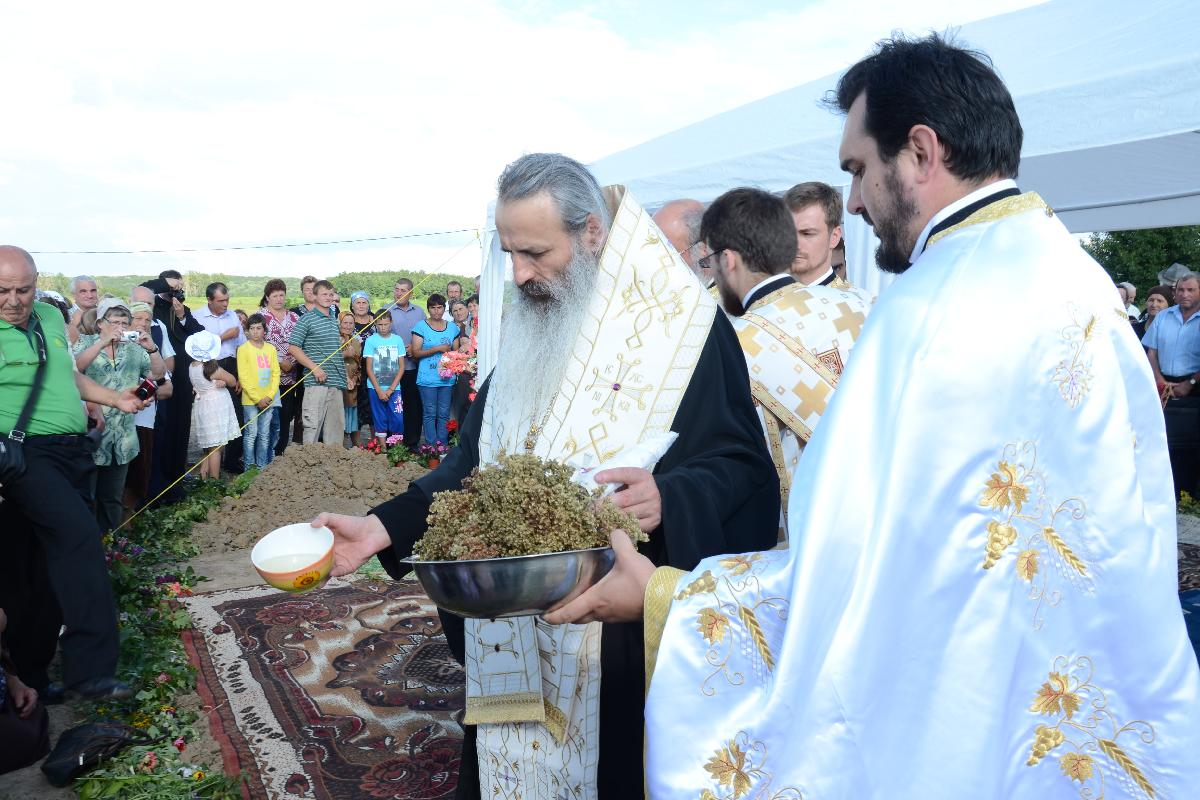 „Dintr-un anumit punct de vedere, acest sat începe să existe cu adevărat“