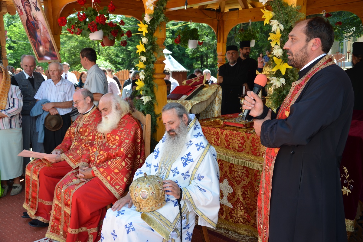 IPS Teofan: „Fiecare dintre noi trebuie să fie martor și mărturisitor al Domnului Hristos”