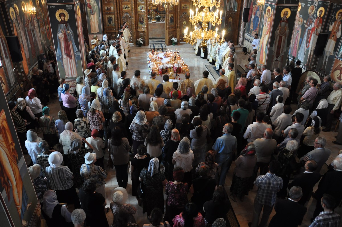 Sfântul Voievod Ştefan cinstit într-o parohie ieşeană