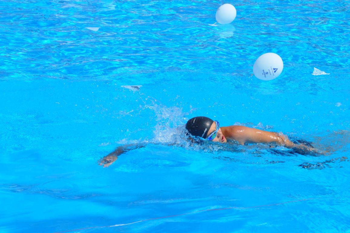 Înoată pentru ca, zilnic, 70 de copii să beneficieze de un prânz cald și gratuit