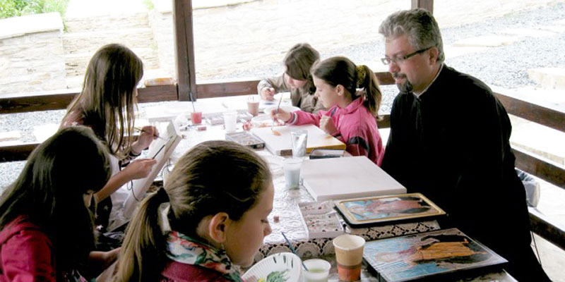 Vernisajul Taberei de creaţie „Micii iconari“ Vernisajul Taberei de creaţie „Micii iconari“