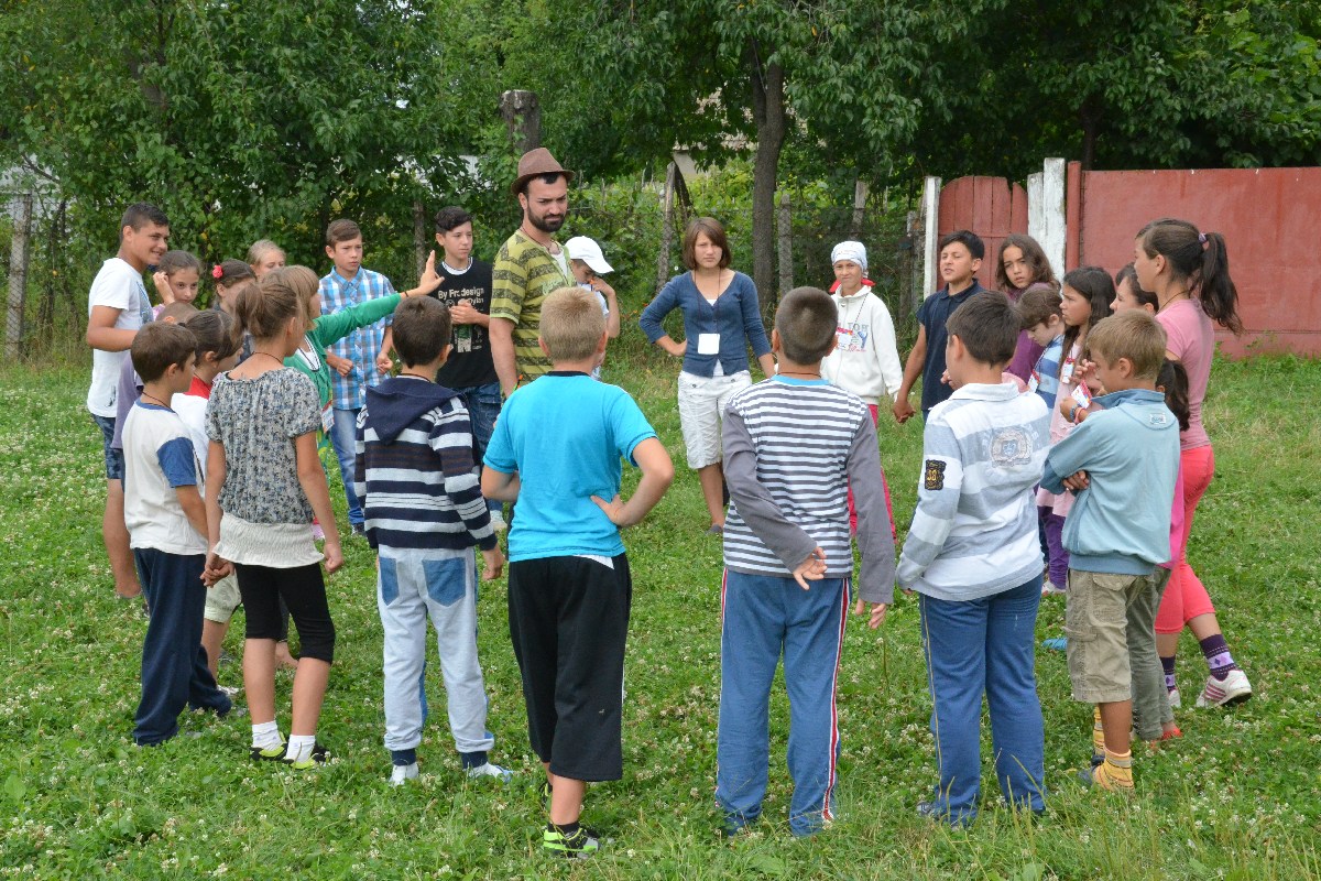 100 de copii, la „Tabăra din pridvorul satului” de la Moreni