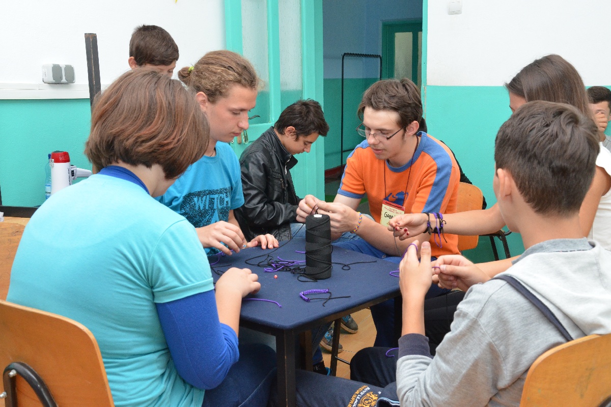 100 de copii, la „Tabăra din pridvorul satului” de la Moreni