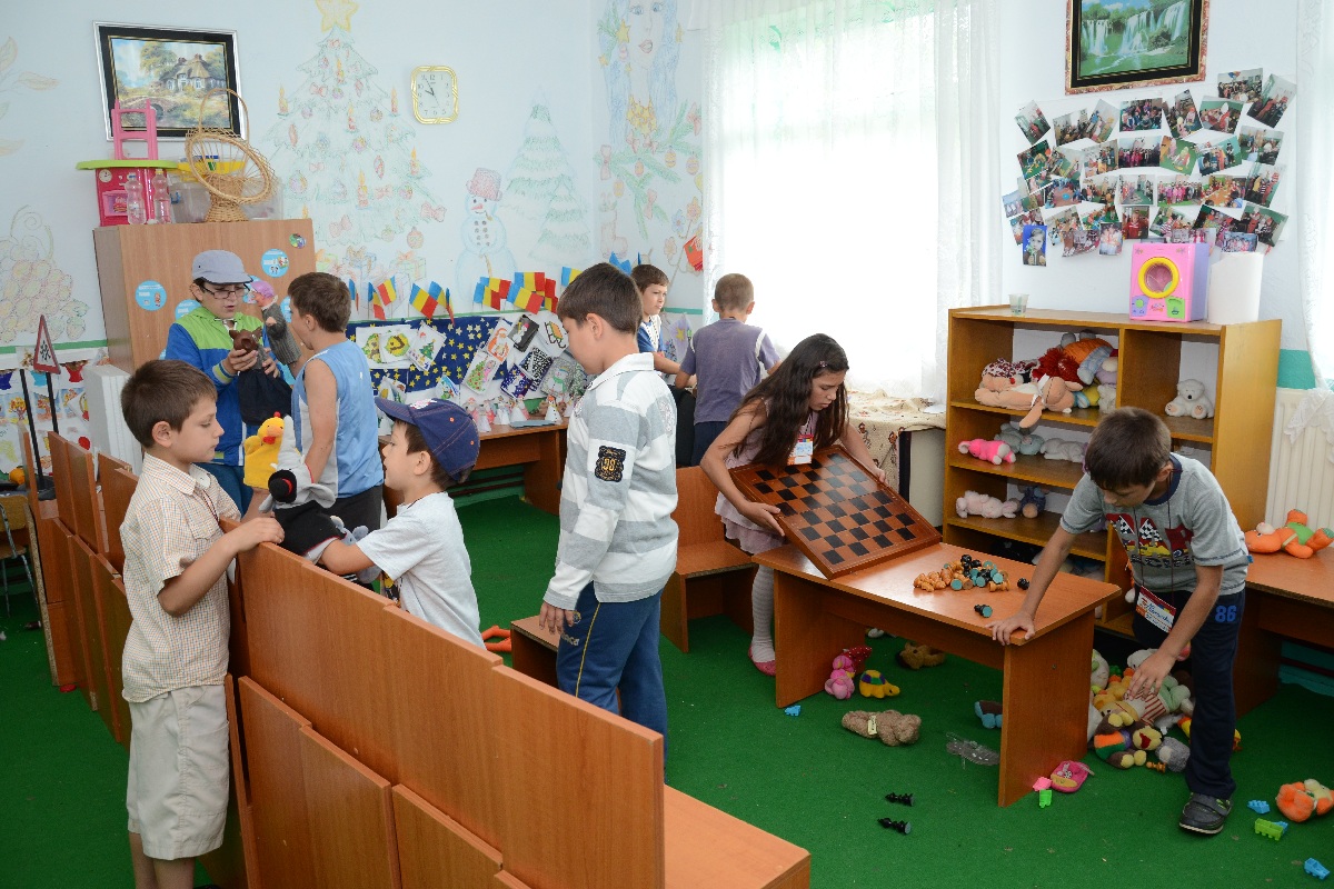 100 de copii, la „Tabăra din pridvorul satului” de la Moreni