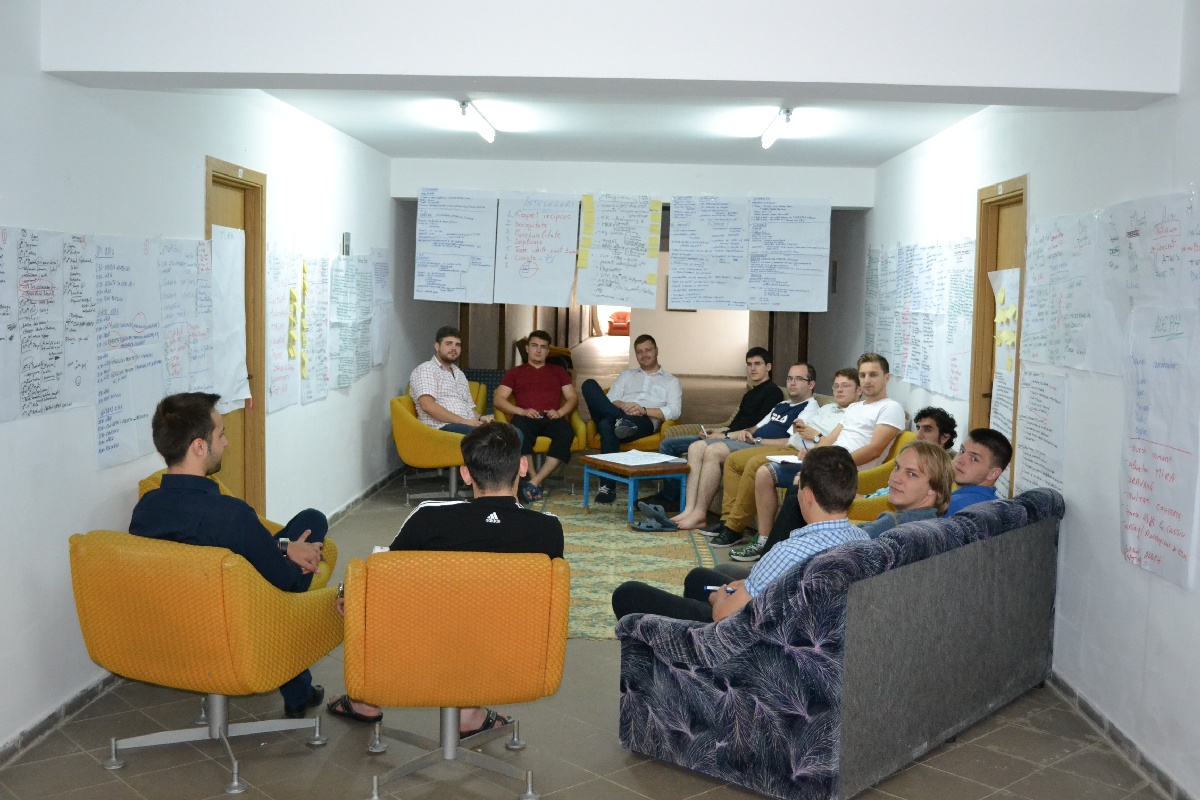 „Sunt convins că împreună vom reuşi să organizăm proiecte din ce în ce mai reuşite la Colegiul «Sfîntul Nicolae»”