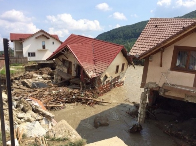 Solidari cu familiile sinistrate din Oltenia! - campanie umanitară iniţiată de Patriarhia Română şi Televiziunea Română