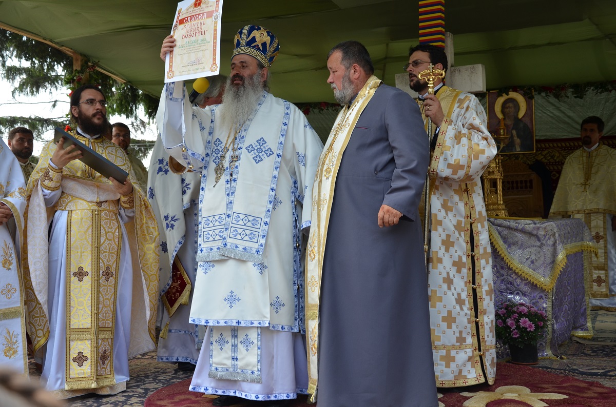 „Cărarea care nu duce la biserica satului nu duce nicăieri“