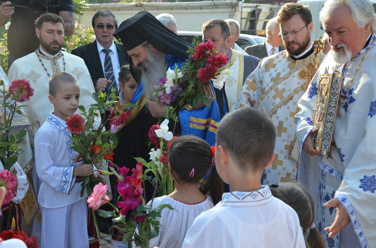 „Cărarea care nu duce la biserica satului nu duce nicăieri“