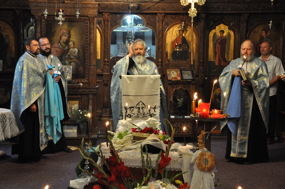 Diaconul Ghinuţă Scopos, condus pe ultimul drum