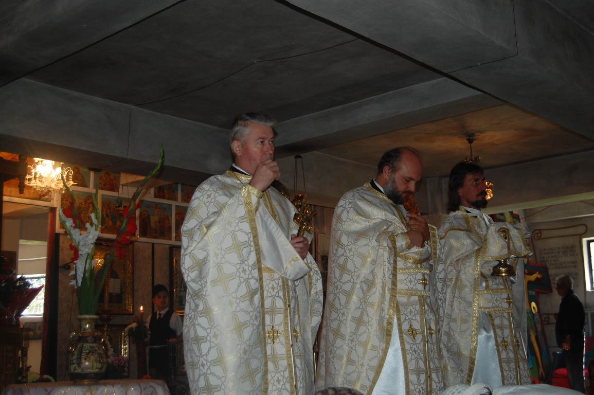 Cartierul ieşean Alexandru cel Bun şi-a cinstit ocrotitorul Cartierul ieşean Alexandru cel Bun şi-a cinstit ocrotitorul