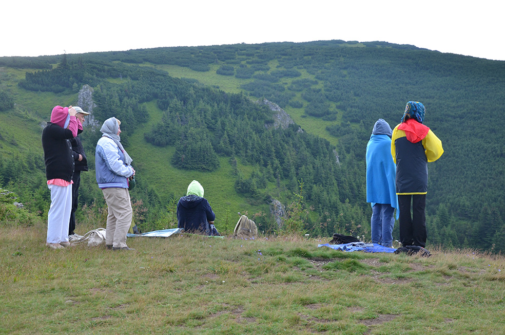 IPS Teofan, la hramul „Taborului românesc” : „Trebuie să dăm minţii noastre cât mai mult Ceahlău şi cât mai multă Liturghie” (GALERIE FOTO)
