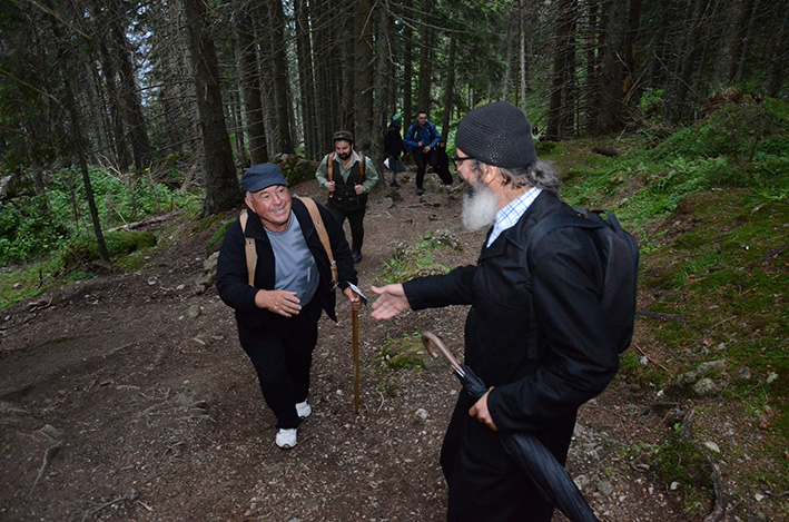 IPS Teofan, la hramul „Taborului românesc” : „Trebuie să dăm minţii noastre cât mai mult Ceahlău şi cât mai multă Liturghie” (GALERIE FOTO)