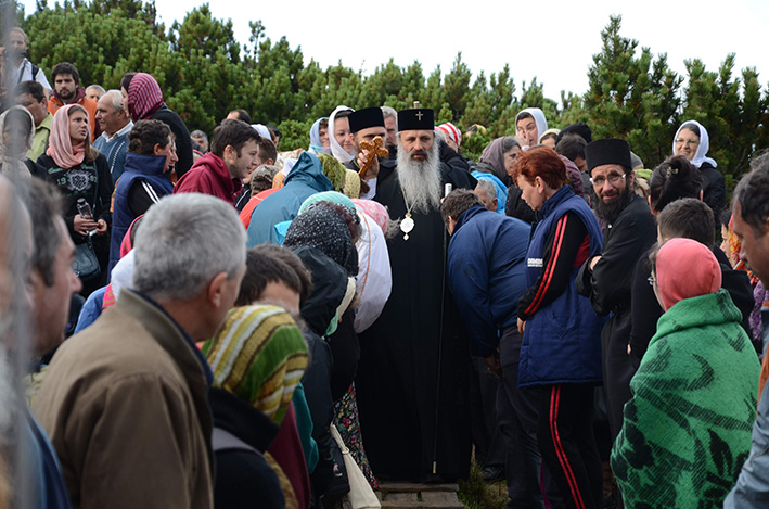 IPS Teofan, la hramul „Taborului românesc” : „Trebuie să dăm minţii noastre cât mai mult Ceahlău şi cât mai multă Liturghie” (GALERIE FOTO)
