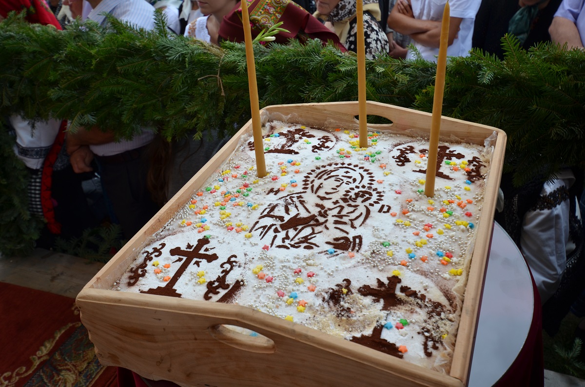 10.000 de credincioşi au participat la hramul Putnei (GALERIE FOTO)