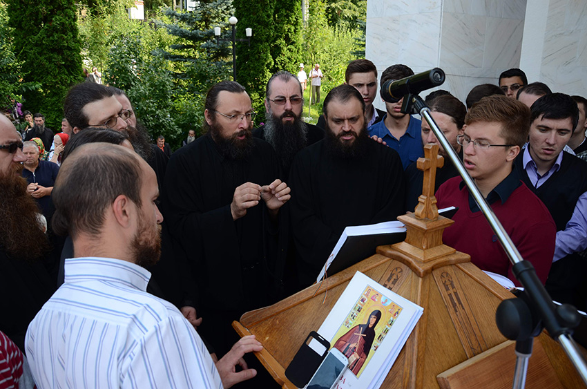 „Sfinţenia este darul cel mai de preţ pe care poate să-l dobândească un creştin de la Dumnezeu“ „Sfinţenia este darul cel mai de preţ pe care poate să-l dobândească un creştin de la Dumnezeu“