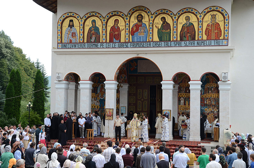 „Sfinţenia este darul cel mai de preţ pe care poate să-l dobândească un creştin de la Dumnezeu“ „Sfinţenia este darul cel mai de preţ pe care poate să-l dobândească un creştin de la Dumnezeu“