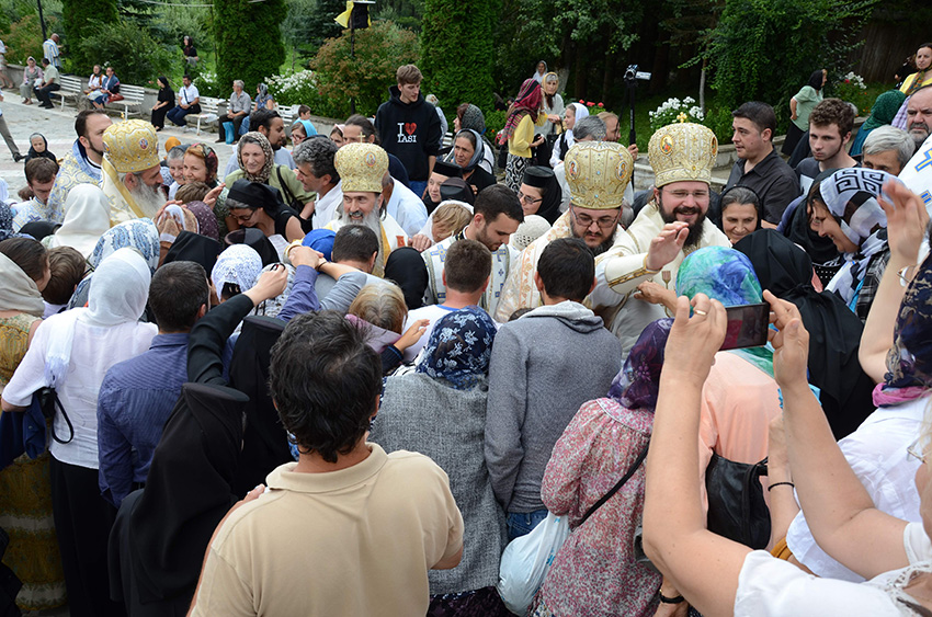 „Sfinţenia este darul cel mai de preţ pe care poate să-l dobândească un creştin de la Dumnezeu“ „Sfinţenia este darul cel mai de preţ pe care poate să-l dobândească un creştin de la Dumnezeu“