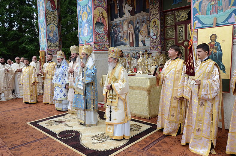 Au debutat sărbătorile sfinţilor nemţeni