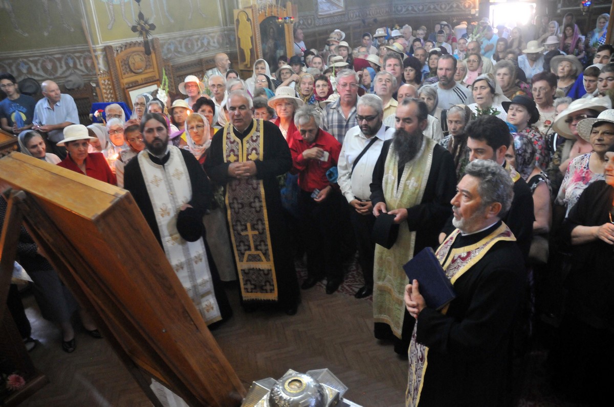 Icoana Maicii Domnului de la Neamţ, în pelerinaj la Bacău