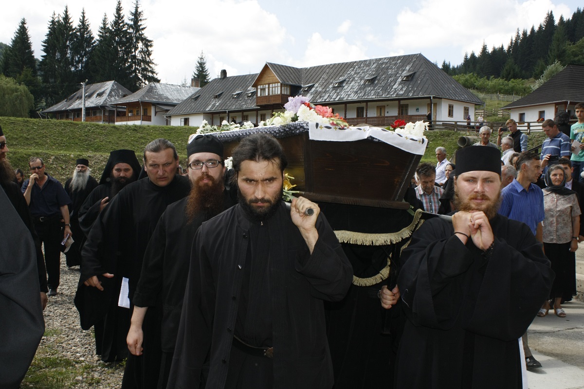 De ce a trecut la Domnul părintele Antonie, tocmai în Postul Adormirii Maicii Domnului De ce a trecut la Domnul părintele Antonie, tocmai în Postul Adormirii Maicii Domnului