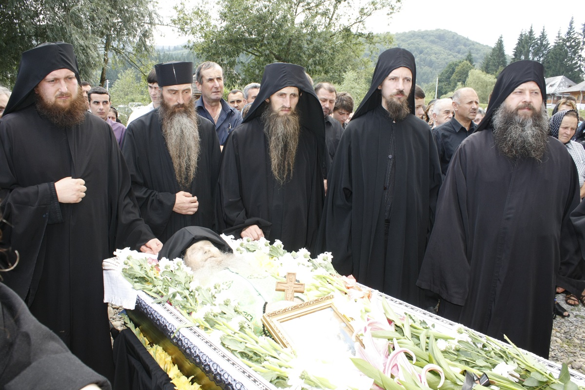 De ce a trecut la Domnul părintele Antonie, tocmai în Postul Adormirii Maicii Domnului De ce a trecut la Domnul părintele Antonie, tocmai în Postul Adormirii Maicii Domnului