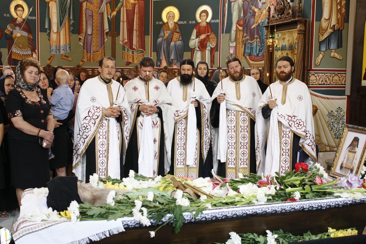 De ce a trecut la Domnul părintele Antonie, tocmai în Postul Adormirii Maicii Domnului De ce a trecut la Domnul părintele Antonie, tocmai în Postul Adormirii Maicii Domnului