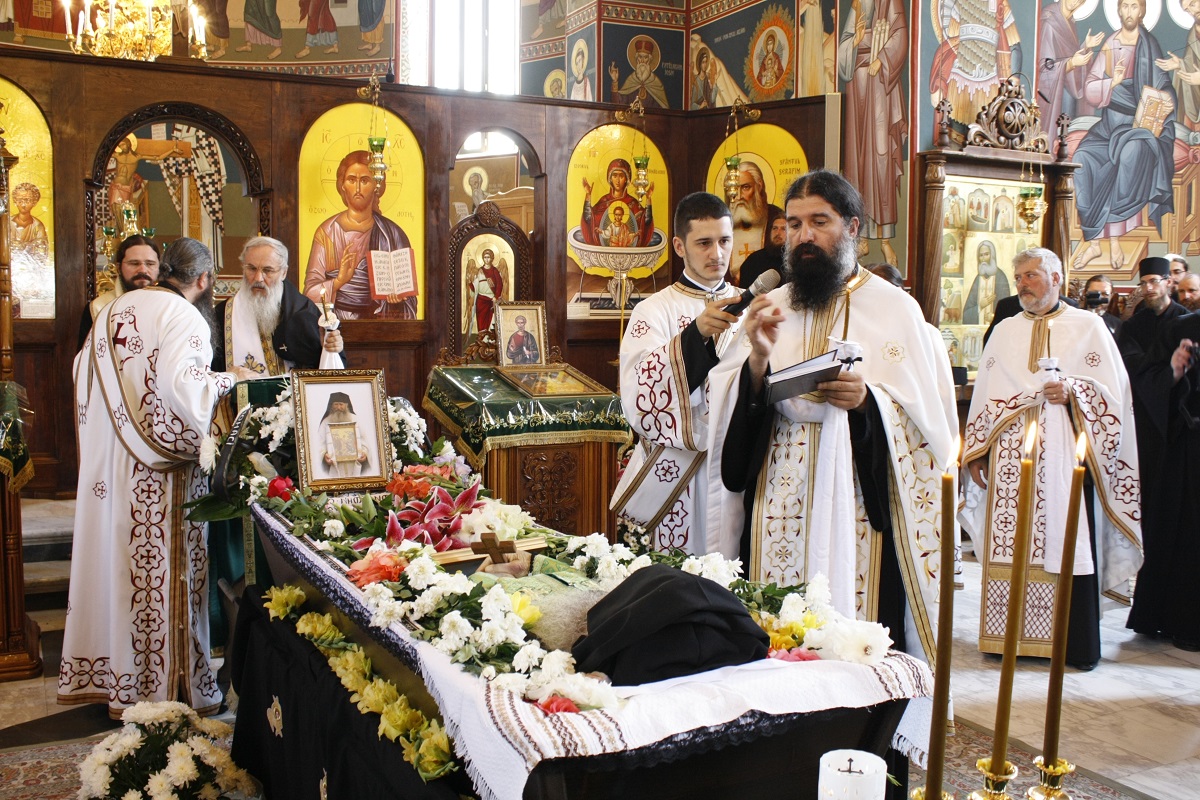 De ce a trecut la Domnul părintele Antonie, tocmai în Postul Adormirii Maicii Domnului De ce a trecut la Domnul părintele Antonie, tocmai în Postul Adormirii Maicii Domnului