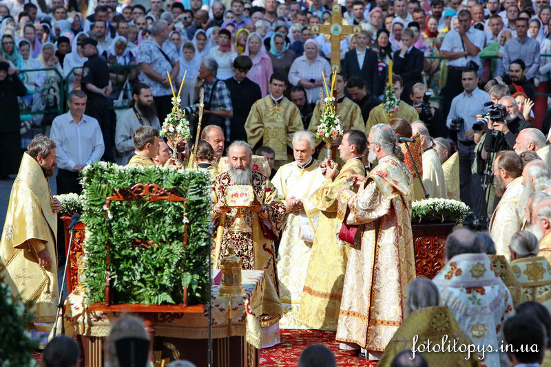 Întronizarea noului Întâistătător al Bisericii Ortodoxe din Ucraina a avut loc la Lavra Pecerska
