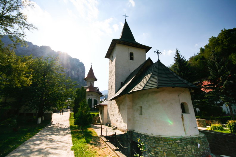 26 de ani de la salvarea uneia dintre cele mai vechi aşezăminte călugăreşti din Transilvania