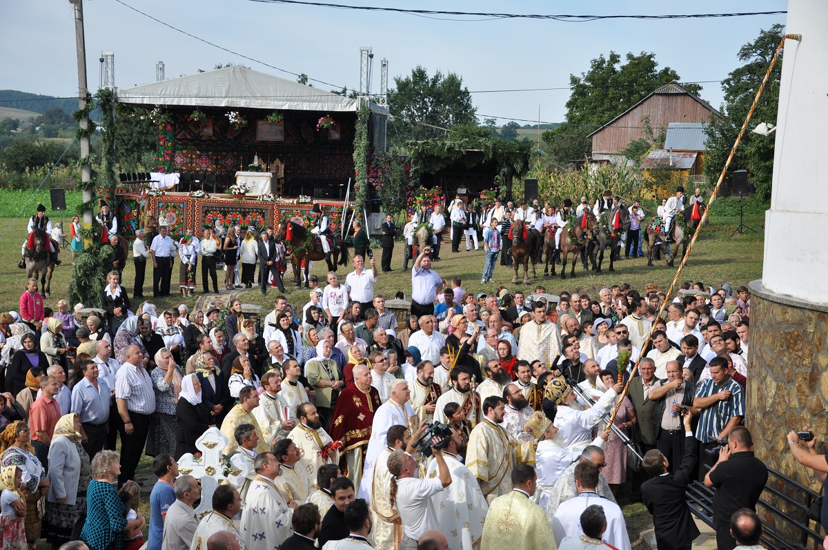 Biserica "Adormirea Maicii Domnului" din Ilişeşti a fost sfinţită Biserica "Adormirea Maicii Domnului" din Ilişeşti a fost sfinţită