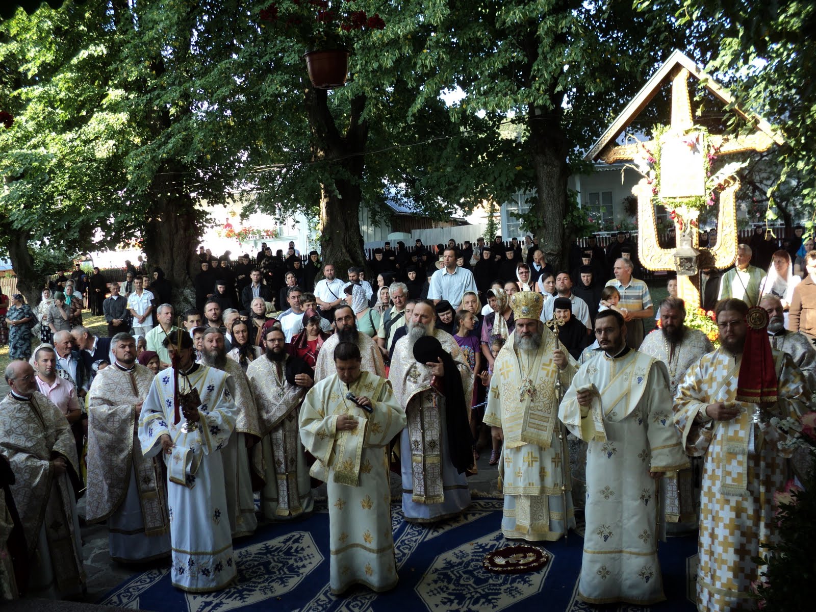 Manifestări religioase închinate Adormirii Maicii Domnului