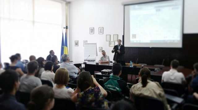 Tabără pentru studenţii români din Spania şi Italia