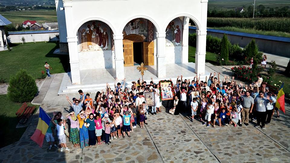 Sfinţii Martiri Brâncoveni, ocrotitorii „Taberei din pridvorul satului“- Bodeşti