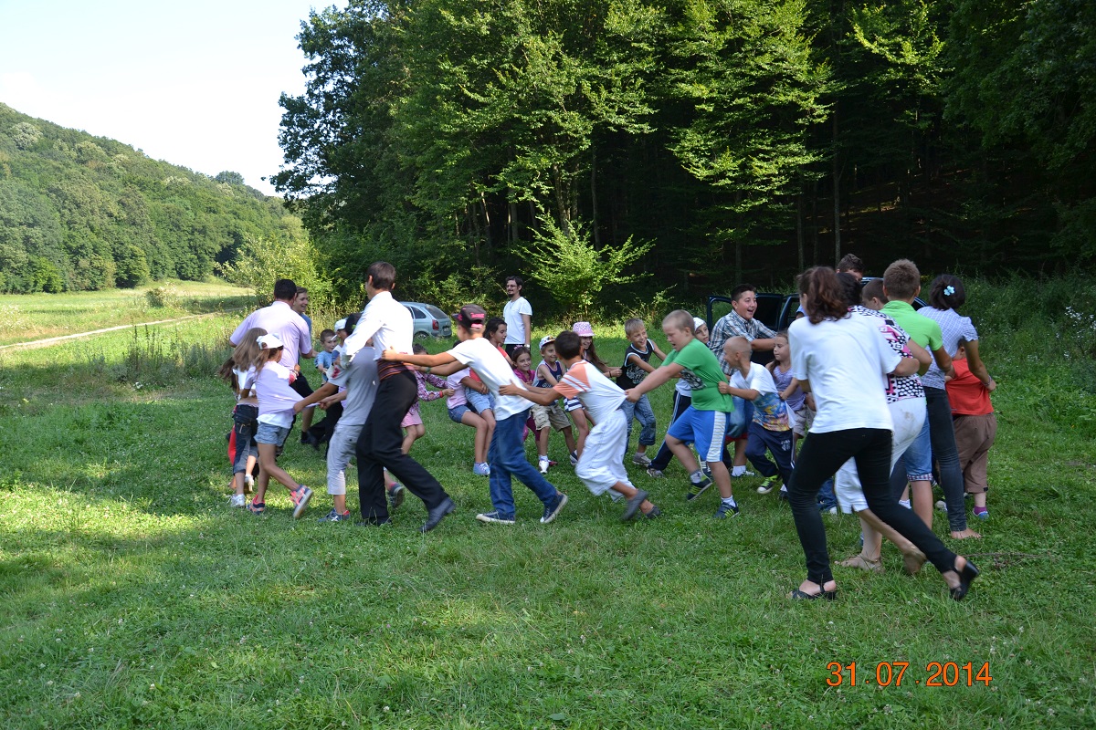 Tabără de o zi în parohia Holt