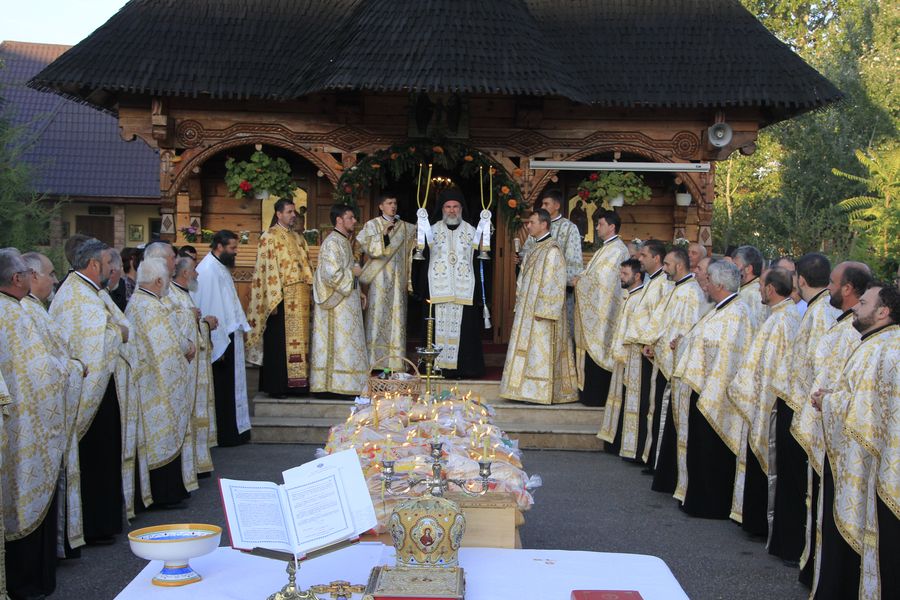 Bucurie duhovnicească la „biserica copiilor“ din Roman