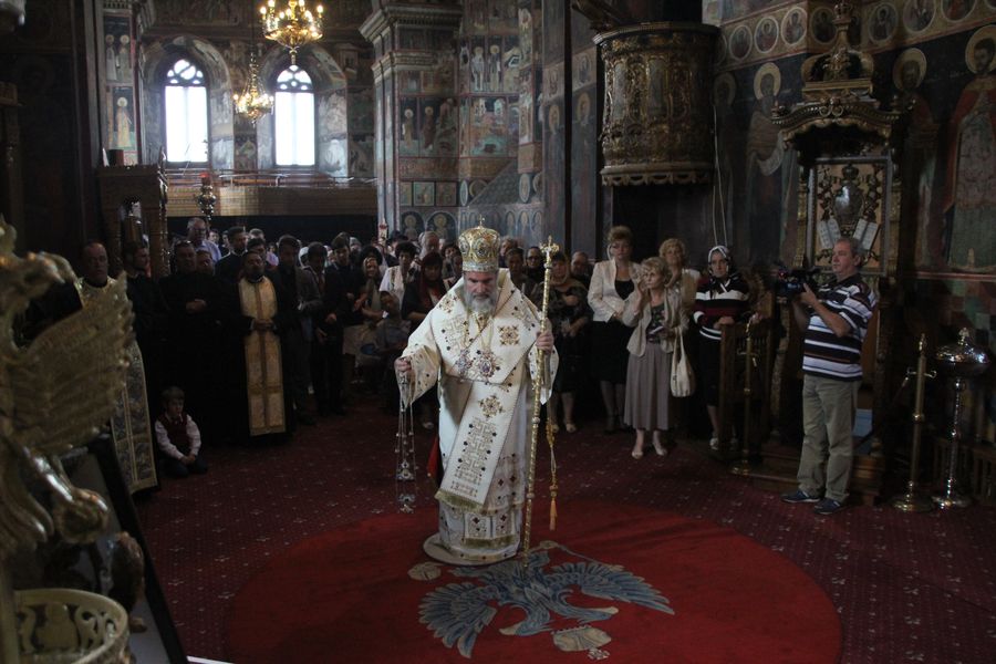 Preasfinţitul Ioachim Băcăuanul şi-a aniversat onomastica