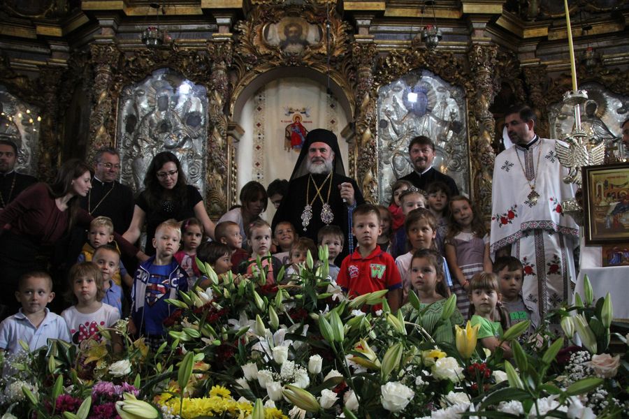 Preasfinţitul Ioachim Băcăuanul şi-a aniversat onomastica