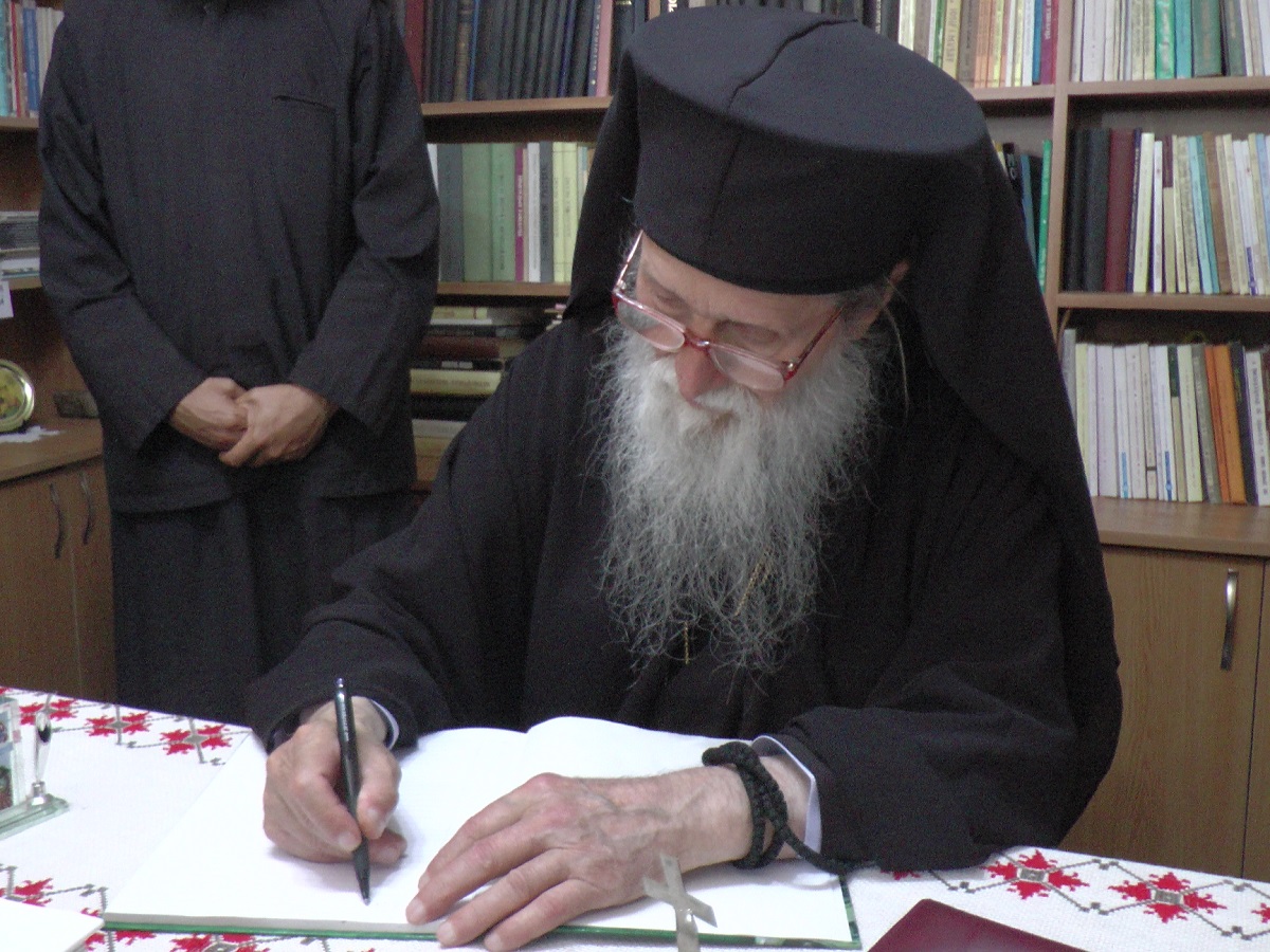 Slujire arhierească în localitatea Boroaia din județul Suceava