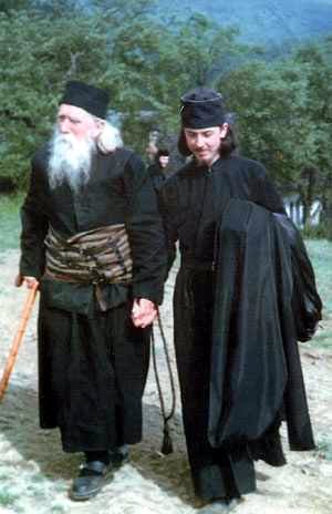 Pelerinaj la mânăstire